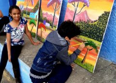 Alunos de escola de Jandira realizam exposição de pintura em tela